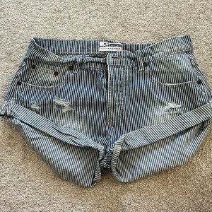 One Teaspoon Bandit shorts, size 28. Stripe.